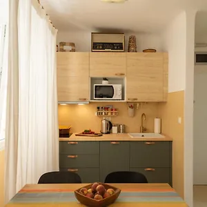 With Private Parking , Pola Croazia